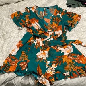 SHEIN 1x Curve, fits like XL Romper